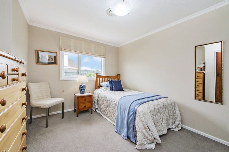 Photo of property in 4 Rachel Place, Avonhead, Christchurch, 8042