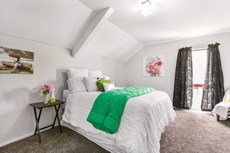 Photo of property in 1/21 Solveig Place, Randwick Park, Auckland, 2105