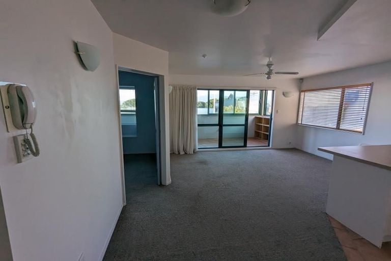 Photo of property in 1e/25 Maclean Street, Paraparaumu Beach, Paraparaumu, 5032