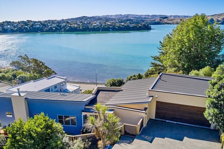 Photo of property in 18 Leeward Drive, Whitby, Porirua, 5024