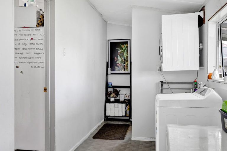 Photo of property in 19 Clifford Street, Hawera, 4610