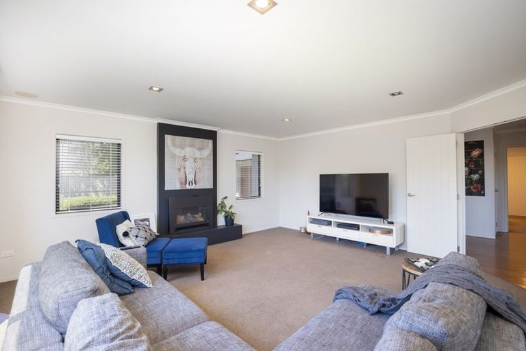Photo of property in 104a Queens Road, Glen Avon, New Plymouth, 4312