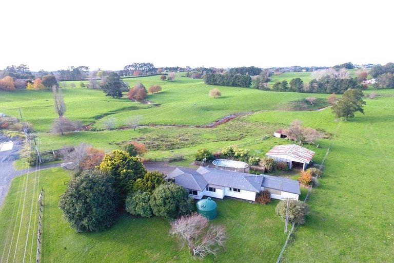 Photo of property in 2070 Kakaramea Road, Ngahinapouri, Hamilton, 3290
