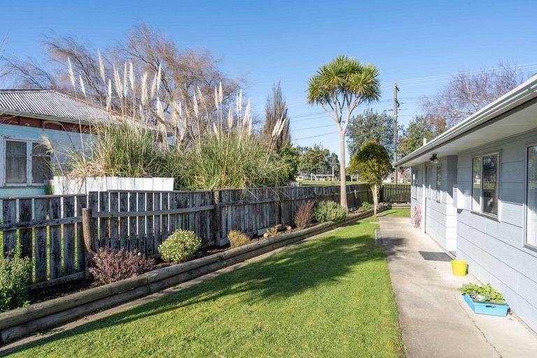 Photo of property in 73 Avenue Road, Foxton, 4814