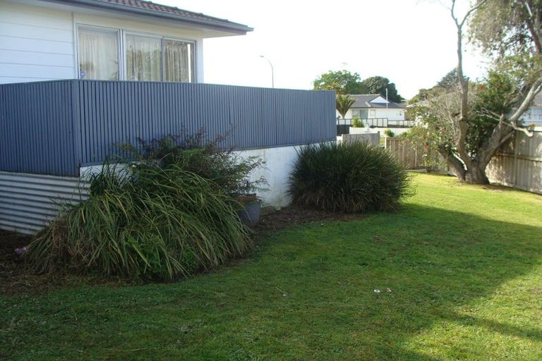 Photo of property in 34 Aarts Avenue, Manurewa, Auckland, 2102