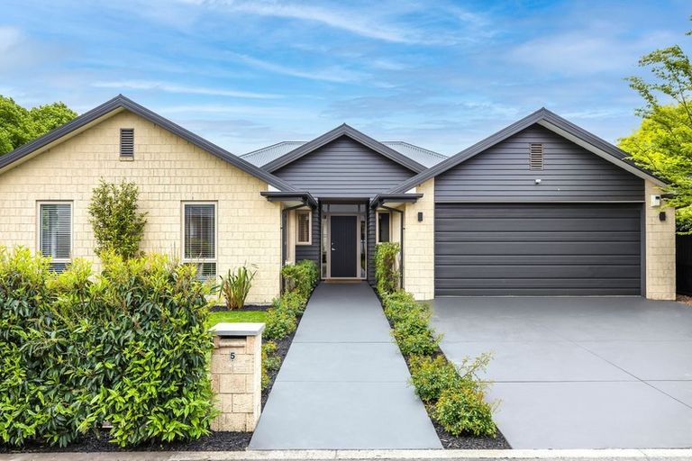 Photo of property in 5 Levinge Lane, Hillmorton, Christchurch, 8024