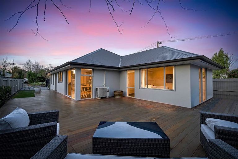 Photo of property in 147 Hamilton Avenue, Ilam, Christchurch, 8041