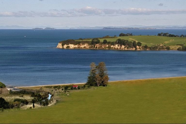 Photo of property in 97 Ahumoana Road, Okura Bush, Silverdale, 0794