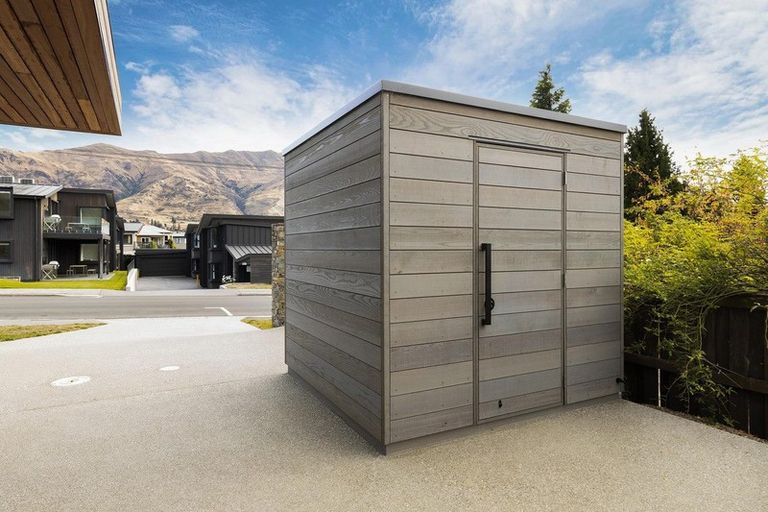 Photo of property in 46b Dungarvon Street, Wanaka, 9305