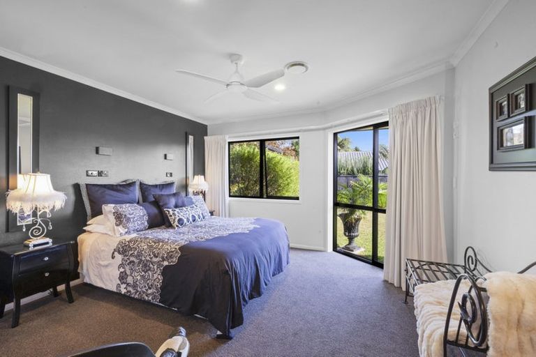 Photo of property in 10a Long Place, Frankleigh Park, New Plymouth, 4310