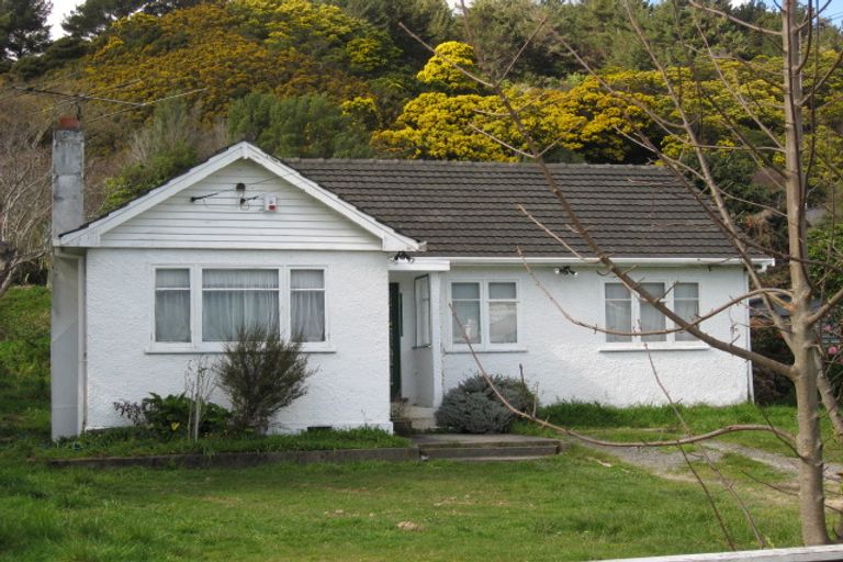 Photo of property in 19 Peel Place, Wainuiomata, Lower Hutt, 5014