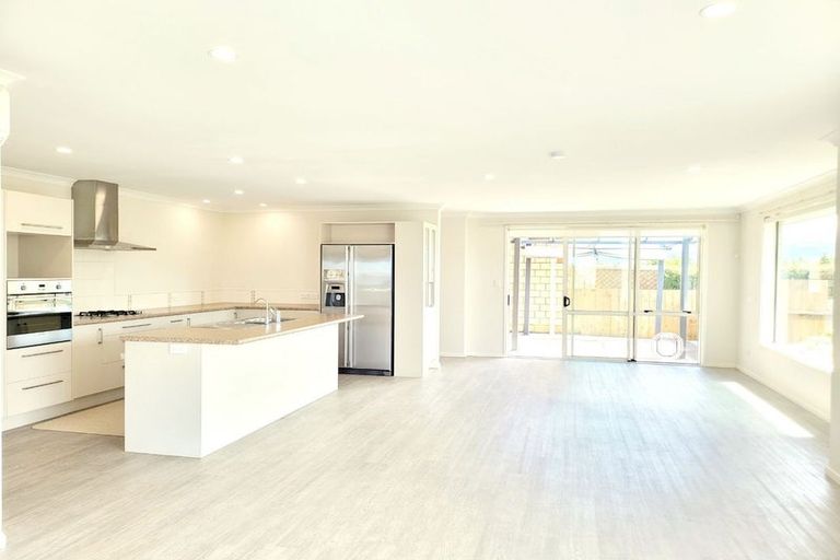 Photo of property in 13 Holyoake Terrace, Omokoroa, 3114