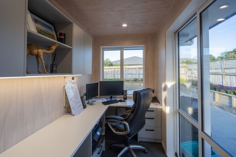 Photo of property in 3 Barbaras Way, Waikanae Beach, Waikanae, 5036