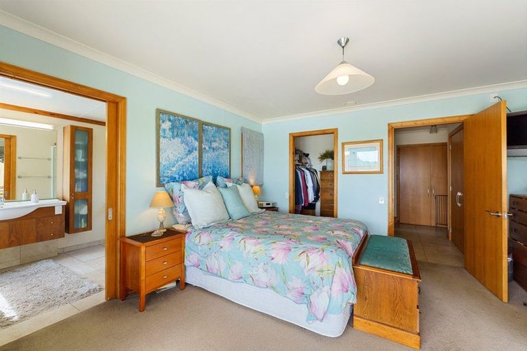 Photo of property in 101 Forest Lakes Road, Otaki, 5583