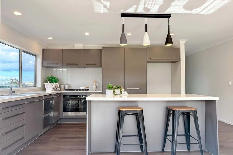 Photo of property in 34a Schnapper Rock Road, Schnapper Rock, Auckland, 0632