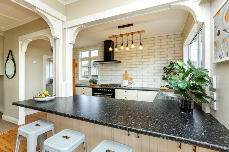 Photo of property in 12 Dorset Avenue, Westown, New Plymouth, 4310