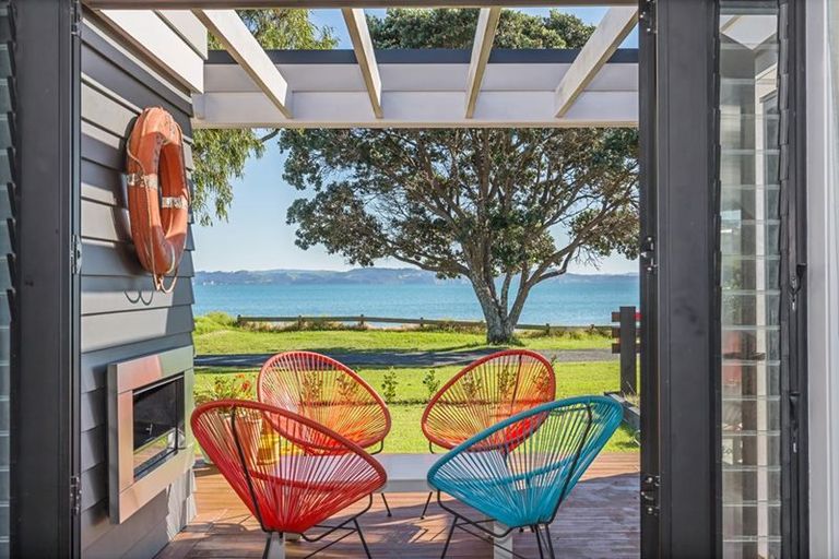 Photo of property in 105 The Esplanade, Manly, Whangaparaoa, 0930