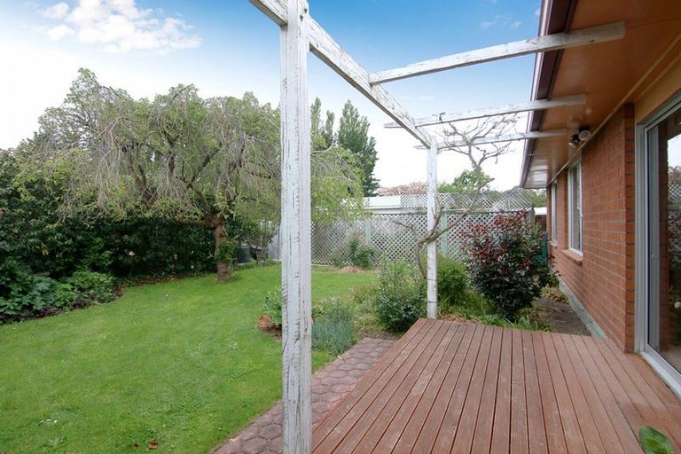 Photo of property in 28 Claridges Road, Casebrook, Christchurch, 8051