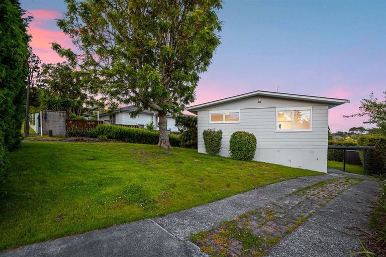 Photo of property in 30 Fitzwater Place, Henderson, Auckland, 0612