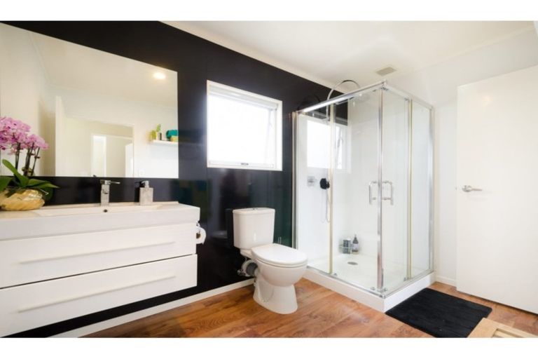 Photo of property in 43 Mcentee Road, Waitakere, Auckland, 0816