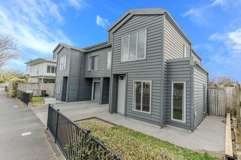 Photo of property in 27b Southsea Crescent, Silverdale, Hamilton, 3216