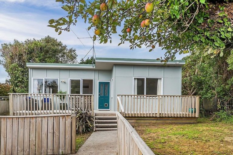 Photo of property in 5a Mepham Place, Ranui, Porirua, 5024