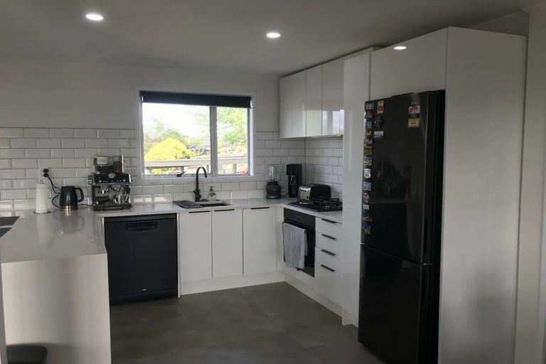 Photo of property in 40 Donovan Avenue, Massey, Auckland, 0614