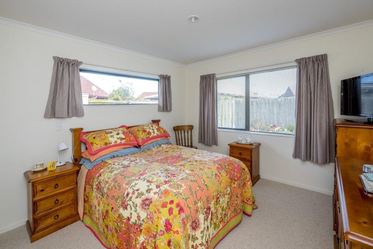 Photo of property in Rangeview Villas, 37/9 Fuller Close, Levin, 5510