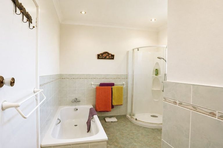 Photo of property in 36 Swan Road, Te Kauwhata, 3781