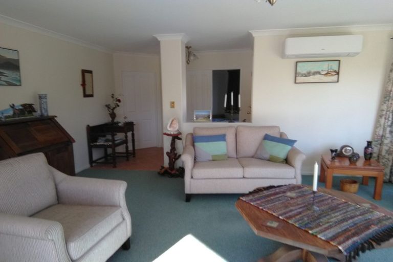 Photo of property in 1 Devonvale Lane, Amberley, 7410