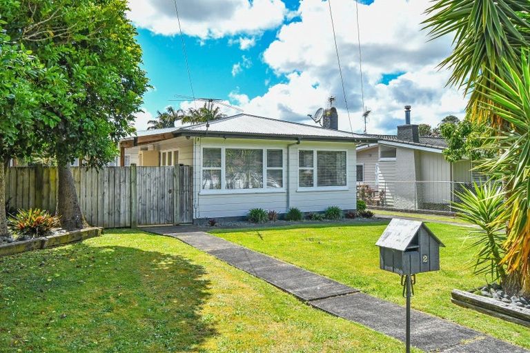 Photo of property in 2 Hillcrest Grove, Hillpark, Auckland, 2102