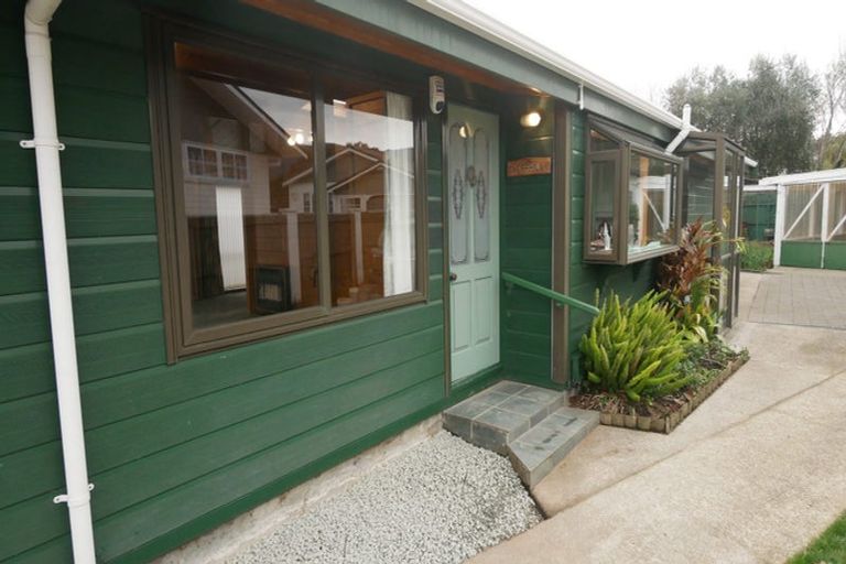 Photo of property in 8 Roband Crescent, Brown Owl, Upper Hutt, 5018