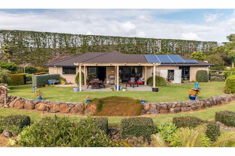 Photo of property in 98 River Drive, Kerikeri, 0294