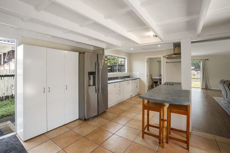 Photo of property in 7 Glengowan Place, Conifer Grove, Takanini, 2112