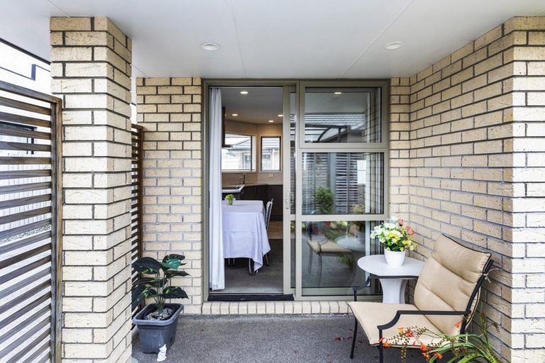 Photo of property in 2/67 Marshland Road, Shirley, Christchurch, 8061