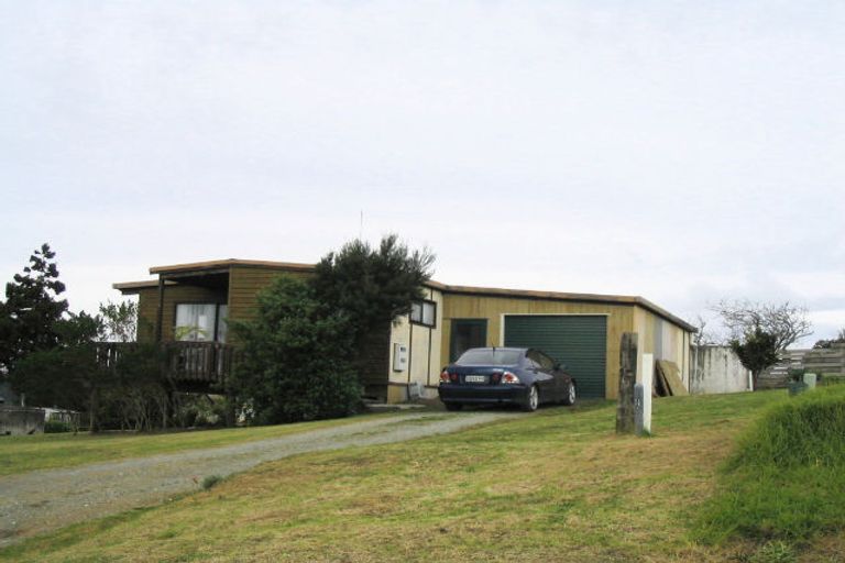 Photo of property in 4 Saint Johns Road, Coopers Beach, 0420