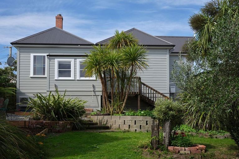 Photo of property in 175 Gladstone Road, Dalmore, Dunedin, 9010