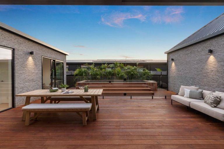 Photo of property in 21 William Gilbert Drive, Mangawhai, 0505