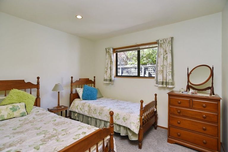 Photo of property in 1/164 Main Road, Redcliffs, Christchurch, 8081