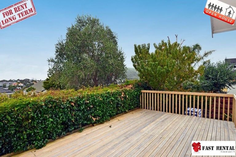 Photo of property in 17 Celeste Place, Totara Vale, Auckland, 0627