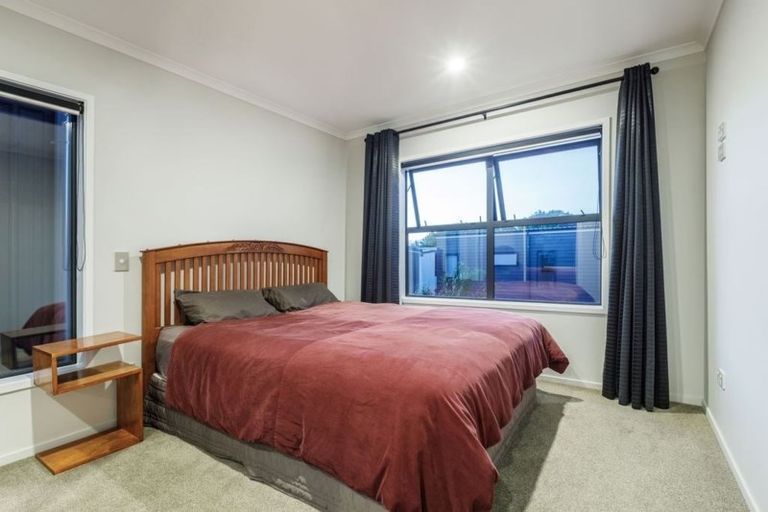 Photo of property in 28 Liquidambar Drive, Hobsonville, Auckland, 0616