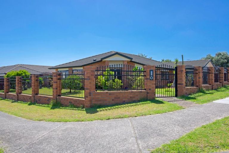 Photo of property in 1 Pitt Avenue, Clendon Park, Auckland, 2103