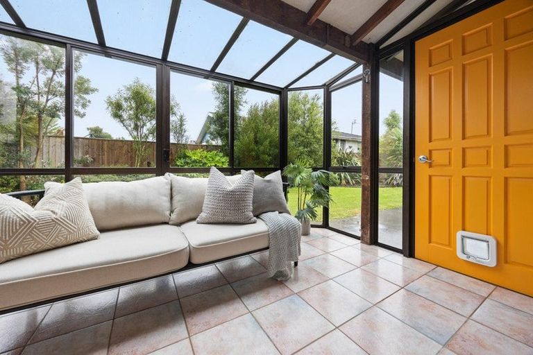 Photo of property in 25 Dunbarton Street, Redwood, Christchurch, 8051