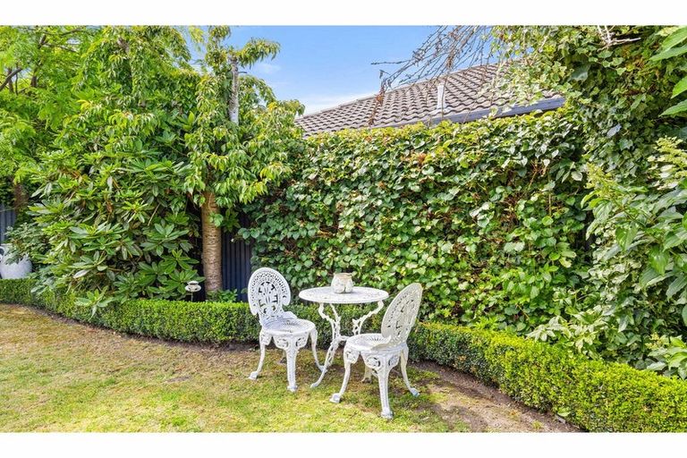 Photo of property in 3/69 Tyrone Street, Belfast, Christchurch, 8051