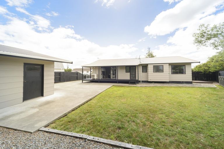 Photo of property in 73 Hillcrest Drive, Kelvin Grove, Palmerston North, 4414