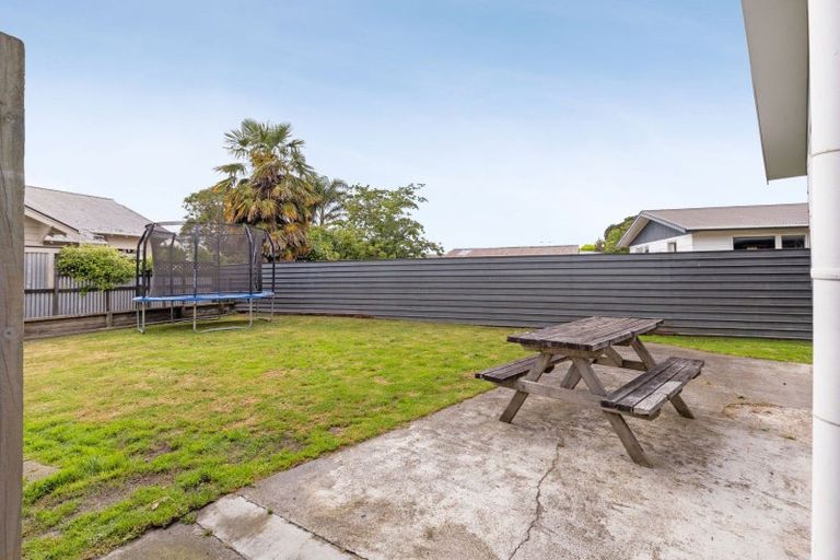 Photo of property in 49 Kimberley Grove, Westbrook, Palmerston North, 4412