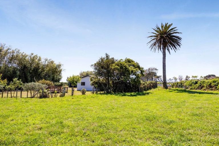 Photo of property in 38 Mcalpine Road, Hawera, 4672