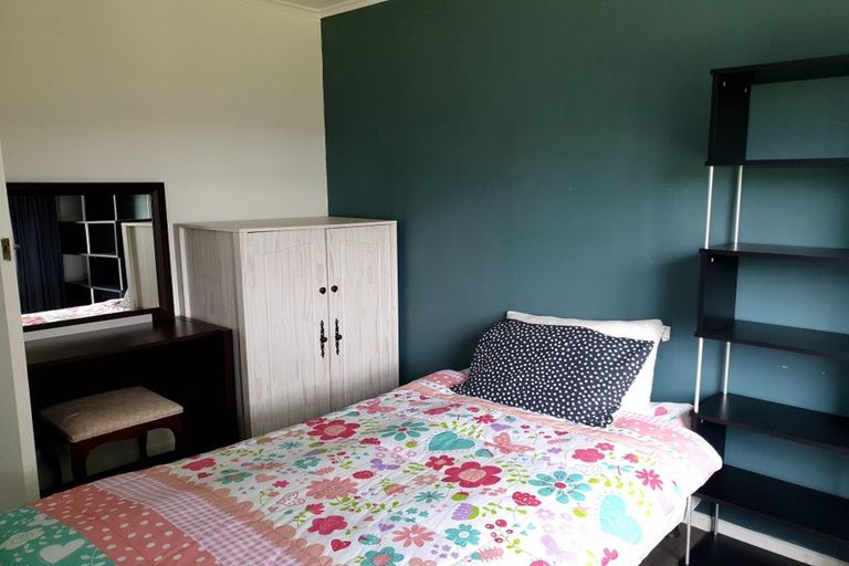 Photo of property in 211 Titirangi Road, Titirangi, Auckland, 0604