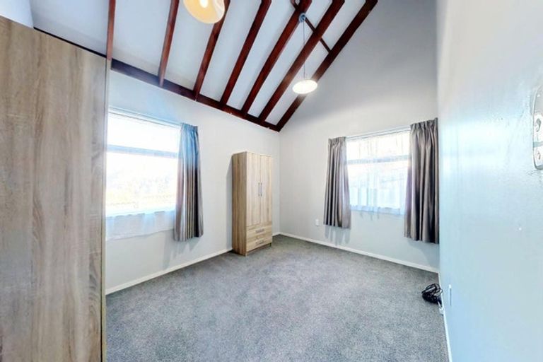 Photo of property in 214 Puriri Street, Castlecliff, Whanganui, 4501