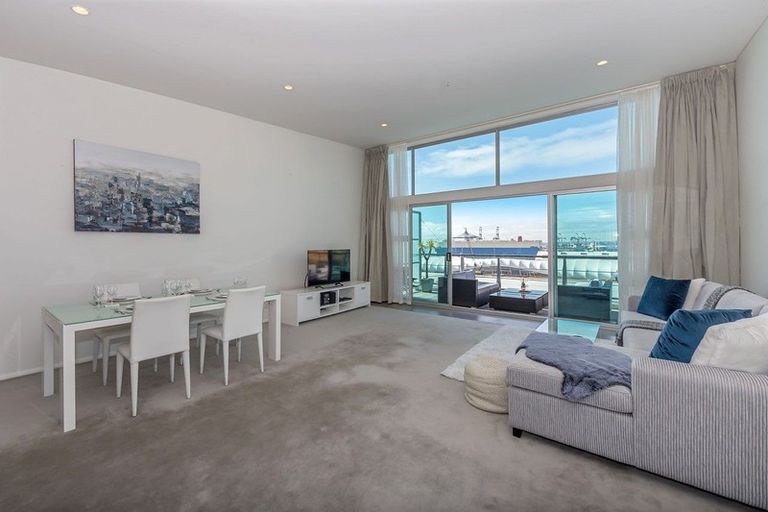 Photo of property in Shed 20 Princes Wharf Apartments, 48a/139 Quay Street, Auckland Central, Auckland, 1010